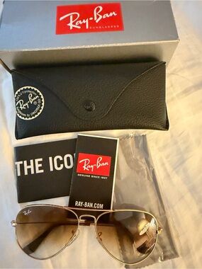 Ray-Ban Gold Frame Brown Gradient Aviator Sunglasses